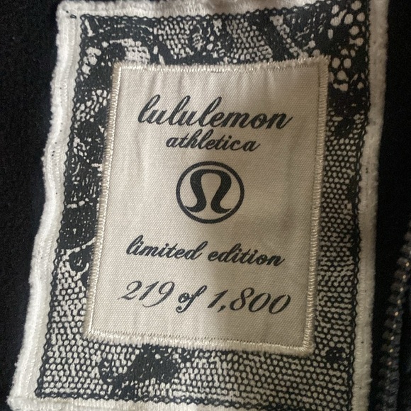 Lululemon vintage limited edition Black Jacket hoody zip up sweater - Picture 6 of 10